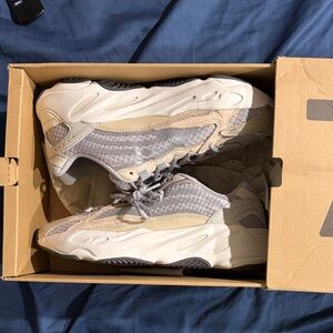 Yeezy’s Neutral Grey & Cream Chunky Sneakers